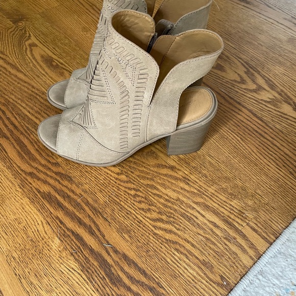 Universal thread sandals - Picture 2 of 3